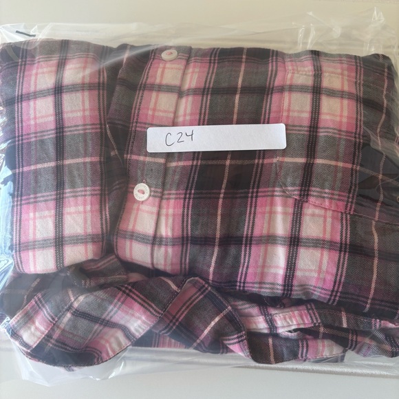 Victoria's Secret Pink/Black Plaid Pajama Set Women’s Shorts & LS Button Down - Picture 10 of 10